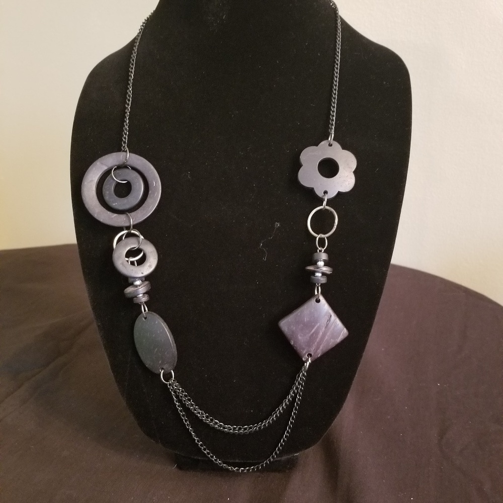 BLACK ORNAMENTS ON BLACK CHAIN NECKLACE